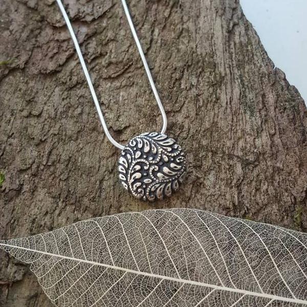 Fine silver leaf detail pendant - Anna Ancell Jewellery